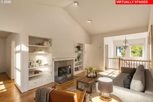 3029 Clubhouse Ct, West Linn, OR 97068 - Photo 2