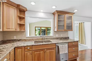 39200 Camp Creek Rd, Springfield, OR 97478 - Photo 10