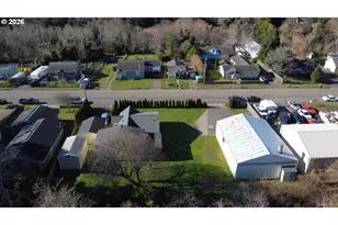 205 N Schoneman Ave, Coos Bay, OR 97420 - Photo 4