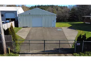 205 N Schoneman Ave, Coos Bay, OR 97420 - Photo 6