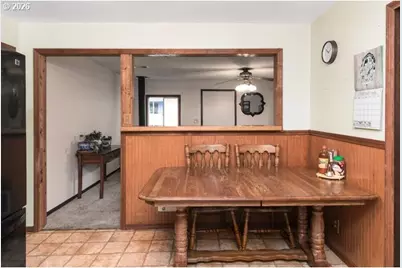 205 N Schoneman Ave, Coos Bay, OR 97420 - Photo 22