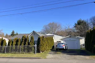 205 N Schoneman Ave, Coos Bay, OR 97420 - Photo 44