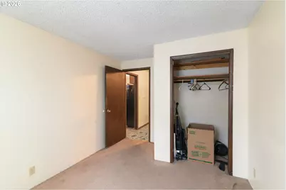 205 N Schoneman Ave, Coos Bay, OR 97420 - Photo 28