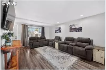 804 NE Providence Dr, Bend, OR 97701 - Photo 10