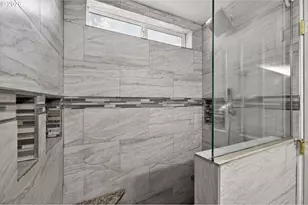 804 NE Providence Dr, Bend, OR 97701 - Photo 24