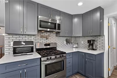 804 NE Providence Dr, Bend, OR 97701 - Photo 18