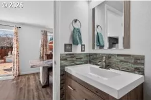 804 NE Providence Dr, Bend, OR 97701 - Photo 18