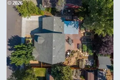 804 NE Providence Dr, Bend, OR 97701 - Photo 46