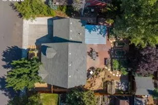 804 NE Providence Dr, Bend, OR 97701 - Photo 46