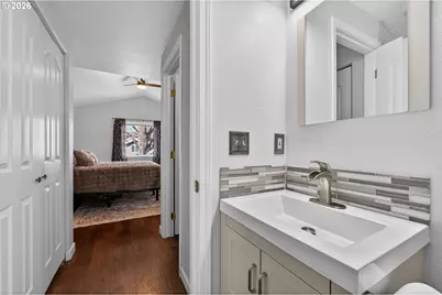 804 NE Providence Dr, Bend, OR 97701 - Photo 22