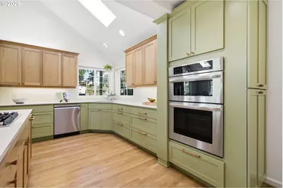 7636 SW Capitol Hill Rd, Portland, OR 97219 - Photo 16