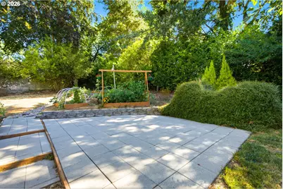 7636 SW Capitol Hill Rd, Portland, OR 97219 - Photo 40