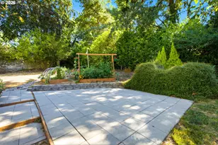 7636 SW Capitol Hill Rd, Portland, OR 97219 - Photo 40