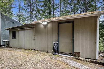 684 Bear Creek Rd, Cottage Grove, OR 97424 - Photo 42