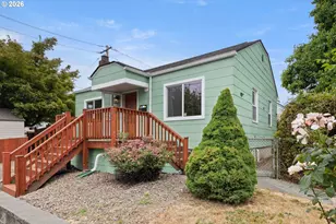 2132 SE Reedway St, Portland, OR 97202 - Photo 2