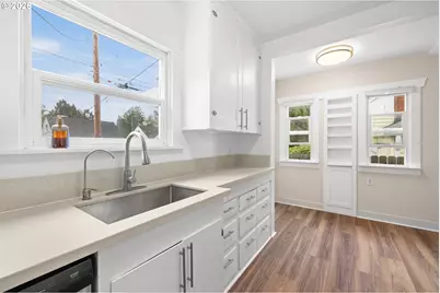 2132 SE Reedway St, Portland, OR 97202 - Photo 20