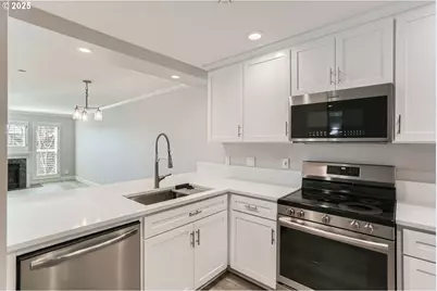 520 SE Columbia River Dr #211, Vancouver, WA 98661 - Photo 6