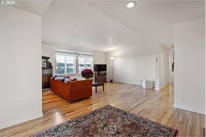 3355 N Delta Hwy #160, Eugene, OR 97408 - Photo 4