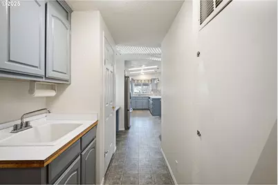 3355 N Delta Hwy #160, Eugene, OR 97408 - Photo 28