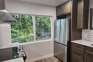 1162 E 1st Pl, Coquille, OR 97423 - Photo 6