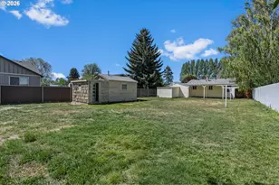 2402 NE 3rd St, Prineville, OR 97754 - Photo 24