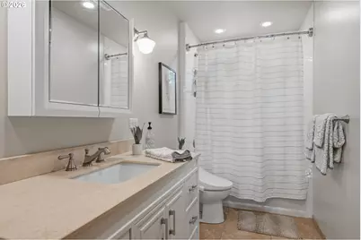 8122 SW 54th Ave, Portland, OR 97219 - Photo 22