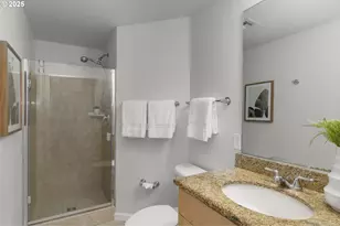 1620 NE Broadway St, Portland, OR 97232 - Photo 22