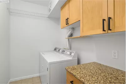 1620 NE Broadway St #232, Portland, OR 97232 - Photo 24