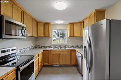 71 SE Ronald St, Winston, OR 97496 - Photo 12