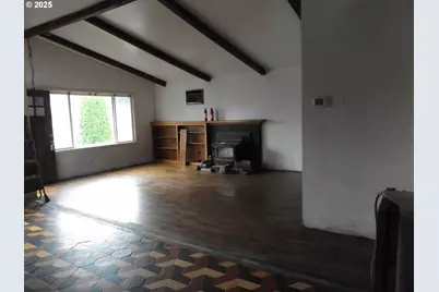 324 W Berdine St, Roseburg, OR 97471 - Photo 4