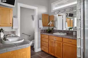 32333 SW Laurel Rd, Hillsboro, OR 97123 - Photo 24