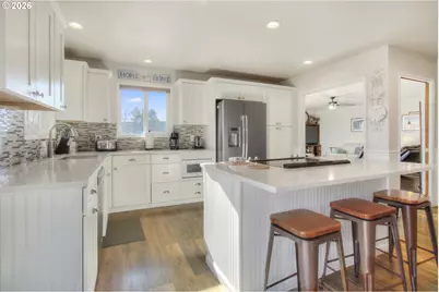 19 Otter Ter, Brookings, OR 97415 - Photo 8