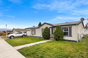 936 Honey Do St, The Dalles, OR 97058 - Photo 2