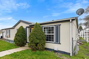 936 Honey Do St, The Dalles, OR 97058 - Photo 1