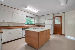 5910 W A St, West Linn, OR 97068 - Photo 12