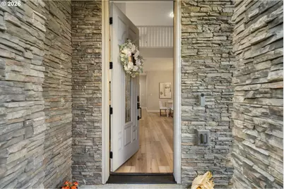 1591 NE 61st Ave, Hillsboro, OR 97124 - Photo 4