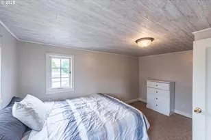 3236 Sheridan Ave, North Bend, OR 97459 - Photo 16