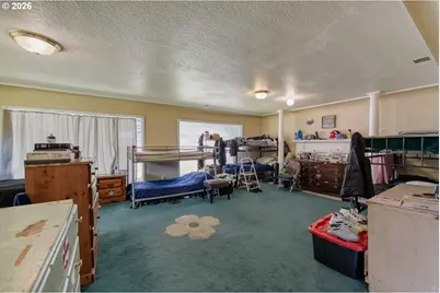 15705 SE Powell Blvd, Portland, OR 97236 - Photo 12