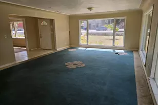 15705 SE Powell Blvd, Portland, OR 97236 - Photo 6