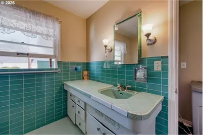 15705 SE Powell Blvd, Portland, OR 97236 - Photo 16