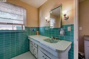 15705 SE Powell Blvd, Portland, OR 97236 - Photo 16