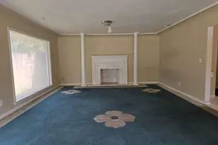 15705 SE Powell Blvd, Portland, OR 97236 - Photo 8
