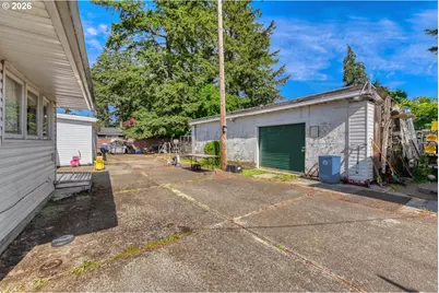 15705 SE Powell Blvd, Portland, OR 97236 - Photo 24