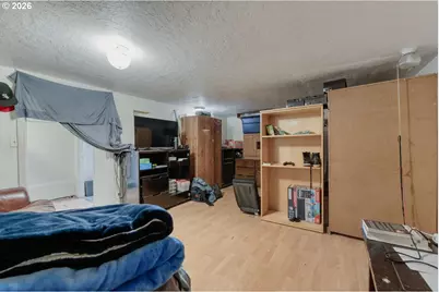15705 SE Powell Blvd, Portland, OR 97236 - Photo 20