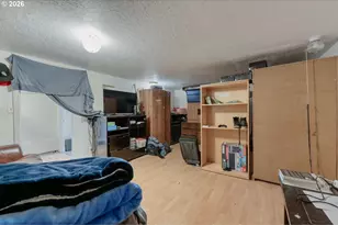 15705 SE Powell Blvd, Portland, OR 97236 - Photo 20