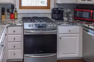 340 NE 2nd St, Oakland, OR 97462 - Photo 20
