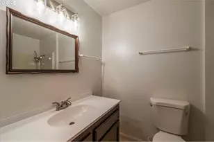 950 NE 1st St, Bandon, OR 97411 - Photo 22