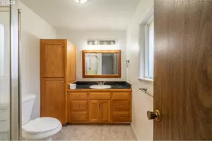 950 NE 1st St, Bandon, OR 97411 - Photo 26