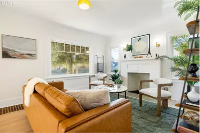 3925 SE Franklin St, Portland, OR 97202 - Photo 2