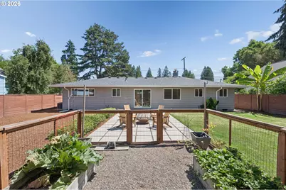 9609 N Van Houten Ave, Portland, OR 97203 - Photo 22